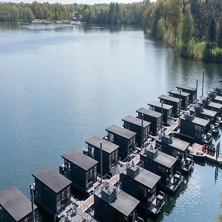 Houseboat Mookerplas With A View, Cleaning Included Botel